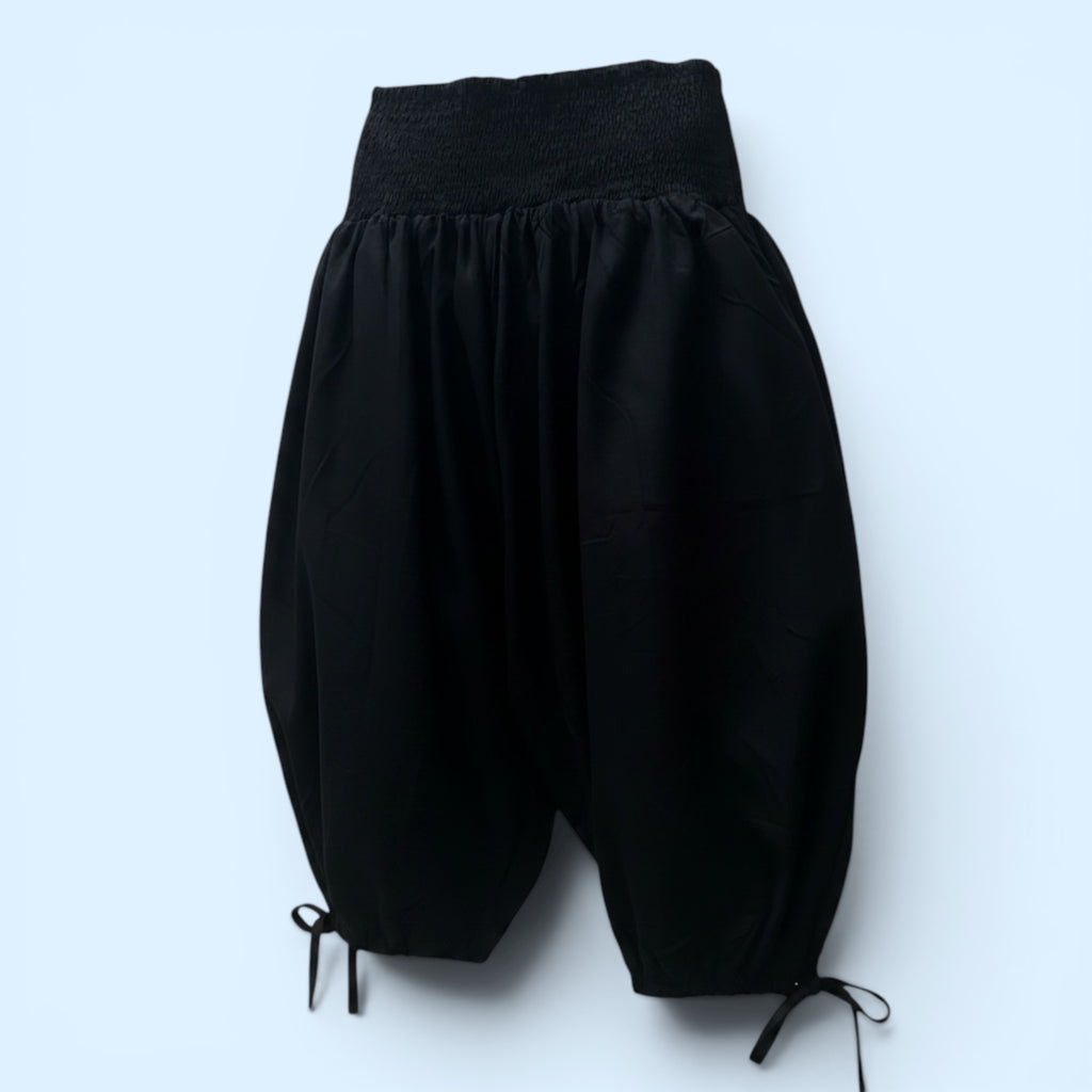 Capri zomerse wat wijdere dunne broek Luna serena One size mt 42 tot 54