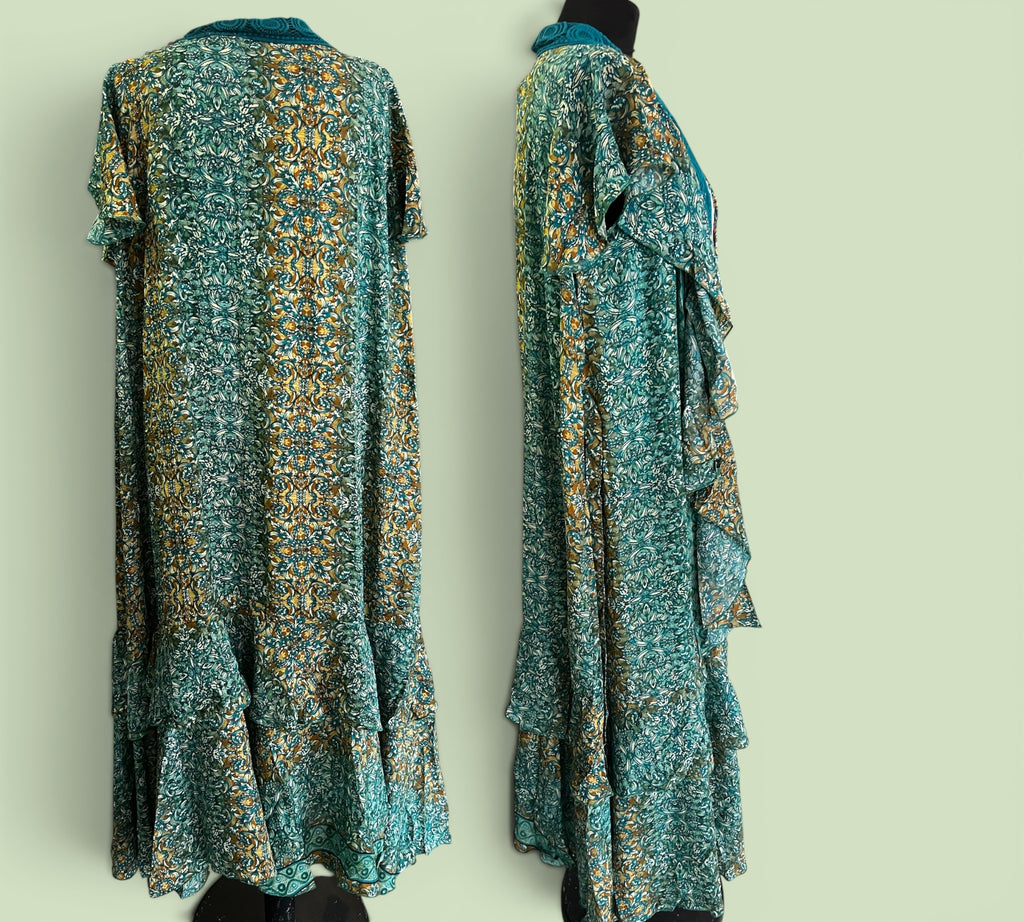 Kimono met foezel zijde met viscose One sizepast voor  mt 48 tot 52