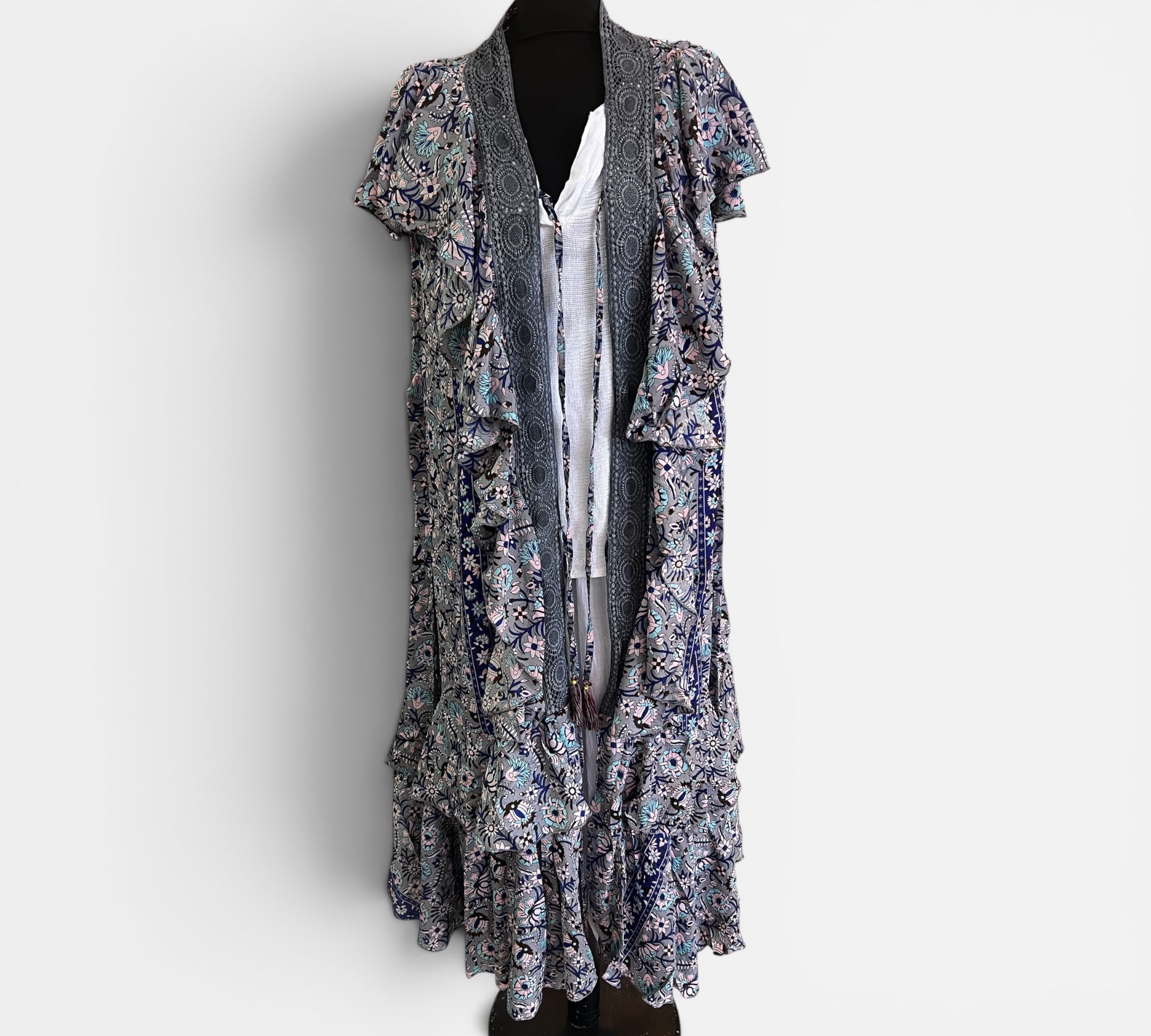 Kimono met foezel zijde met viscose One sizepast voor  mt 48 tot 52