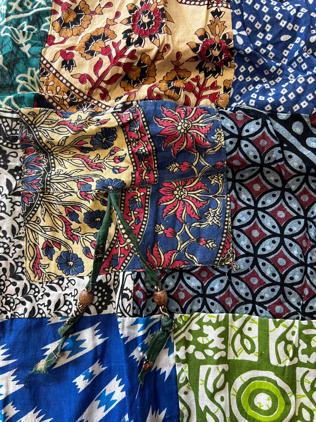 Hippie- Patch work  broek One size past voor mt 48-50-52