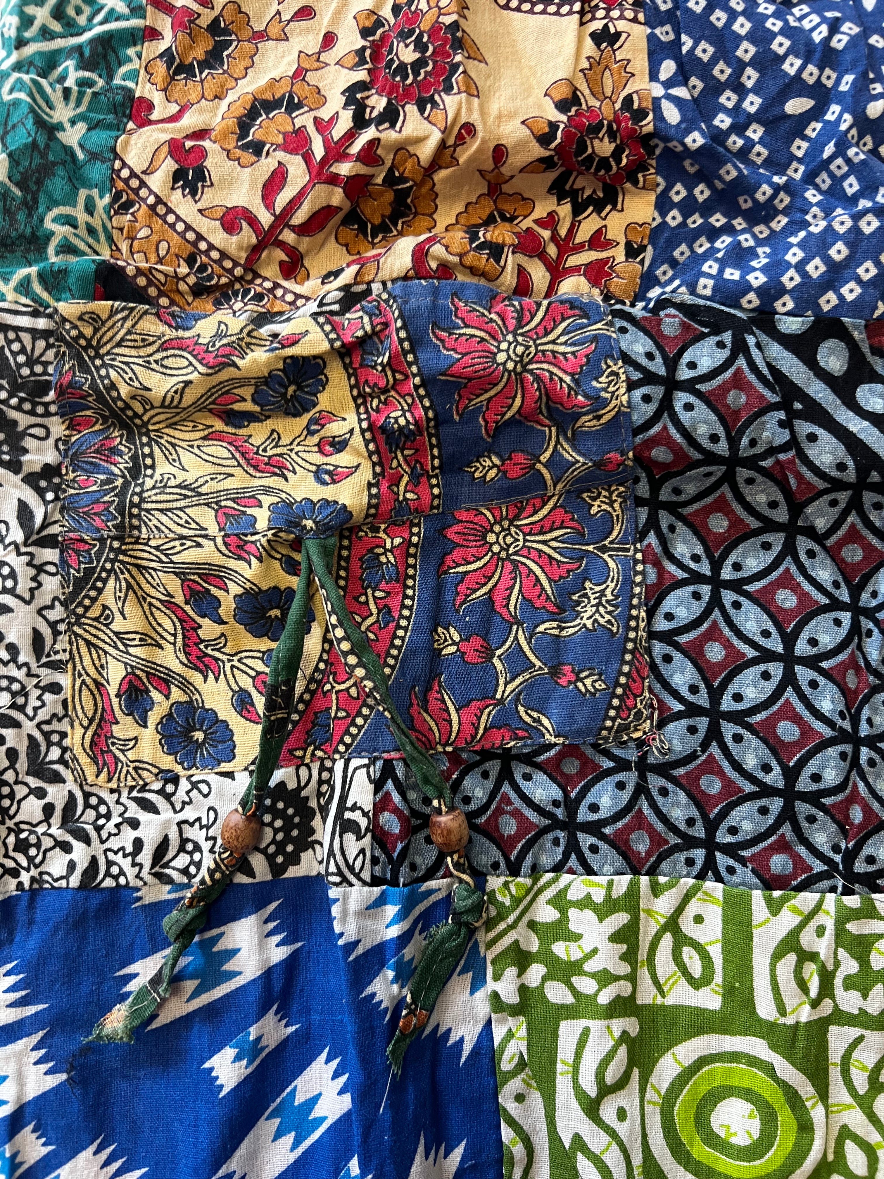 Hippie- Patch work  broek One size past voor mt 48-50-52