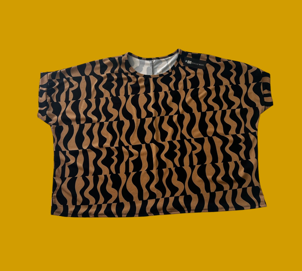 T shirt Naveed  One size past voor meerder maten tot maat 54 🔴