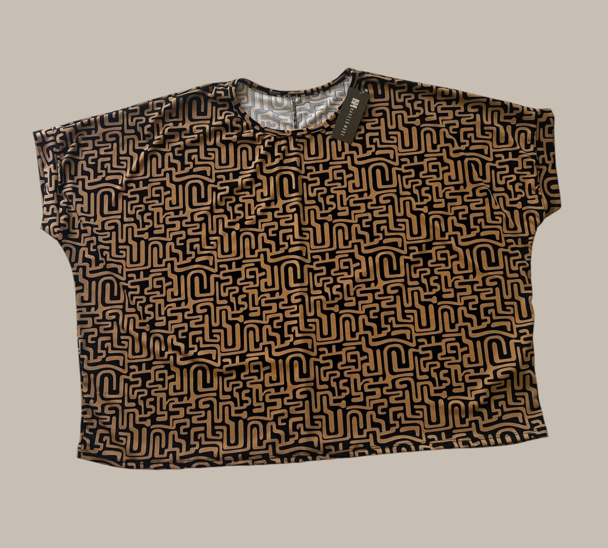 T shirt Naveed One size past voor meerder maten zeker tot maat 54 🔴