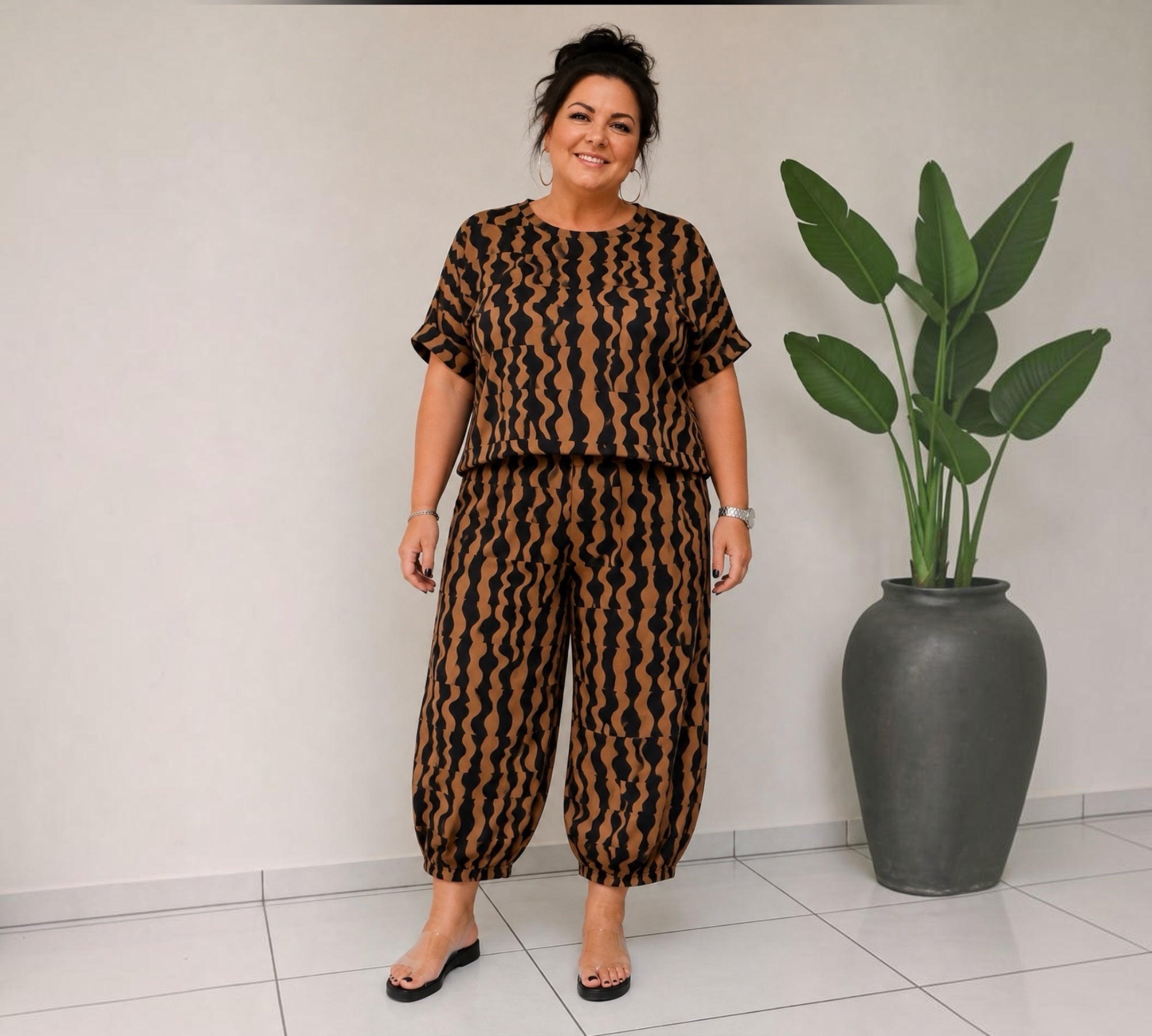 Naveed iets ruimvallende enkel broek One Size past tot maat 54 🔴