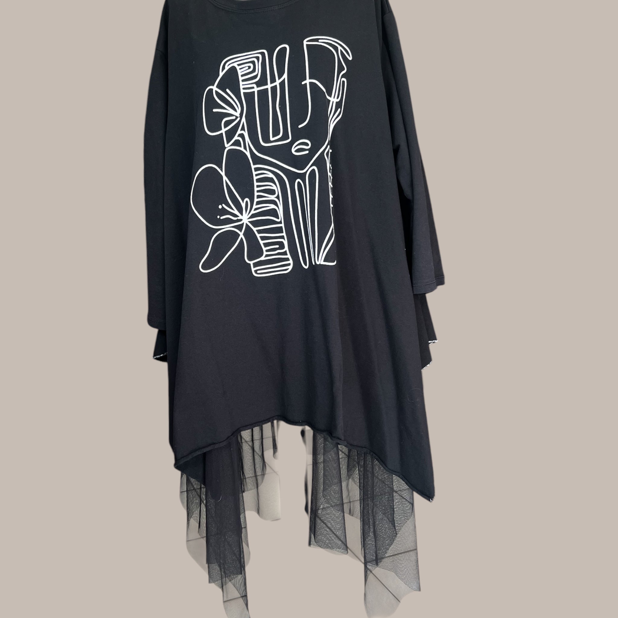 Alijn shirt met opdruk en onder tule Plus size past tot maat  58