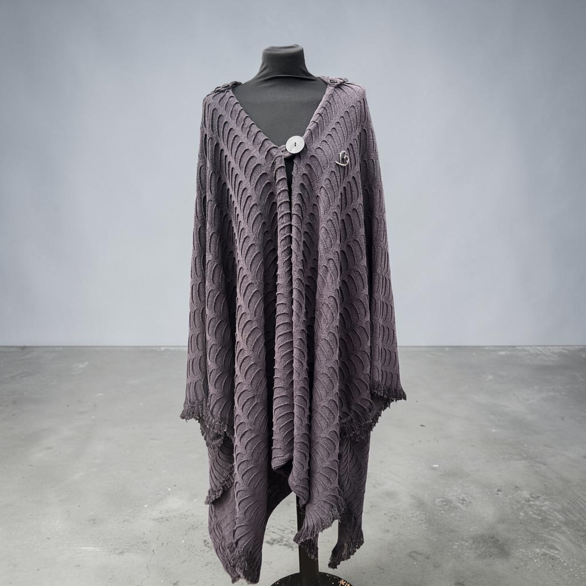 Prachtige cape poncho met lange punt muts achterkant One size
