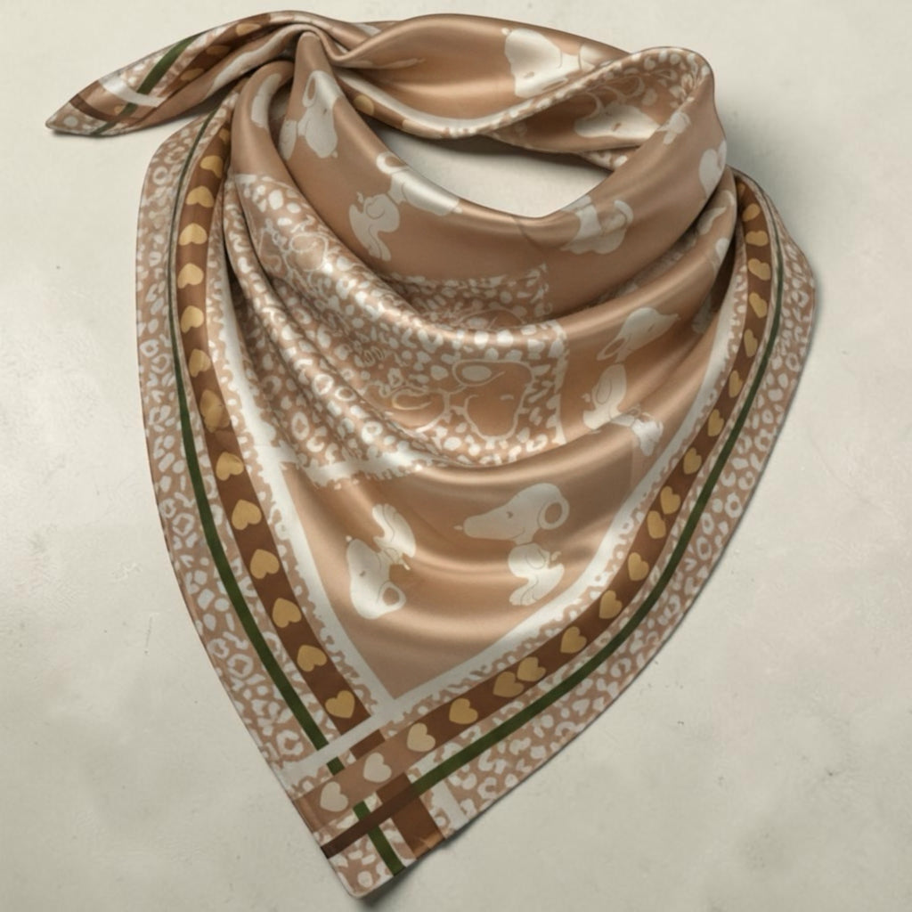 Grote driehoek sjaal omslag doek in beige tinten en Snoopy