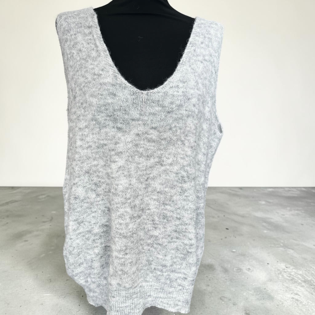 Twinset licht grijs Plus size  maat 48 tot 54/56