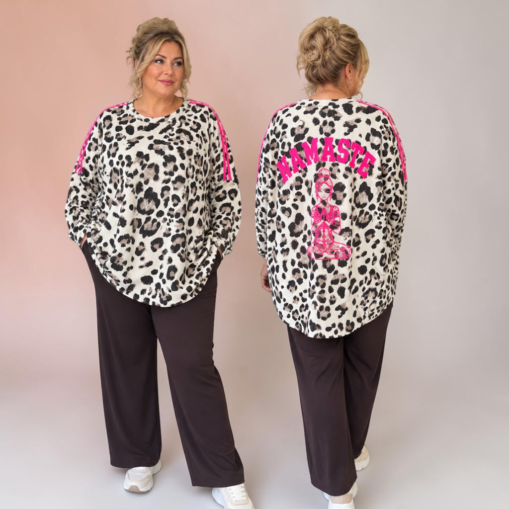 Dik sweatshirt in panterprint met achter NAMASTE One size past voor 48 tot 58