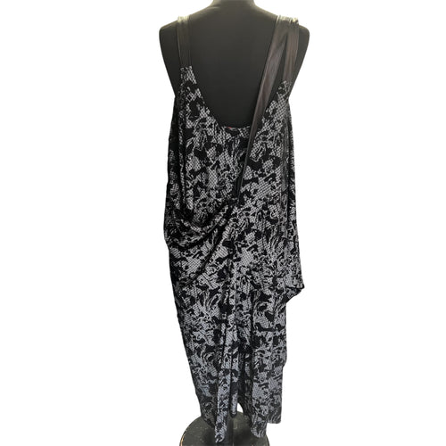 Aparte gedrapeerde mouwloze stretch  jurk van Labina Sosan AKH mt 48-50