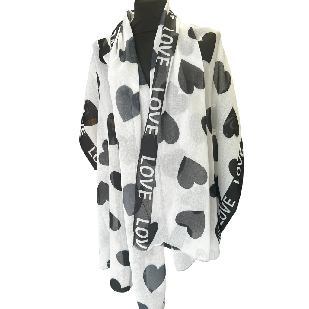 Sjaal zomer LOVE met hartjes