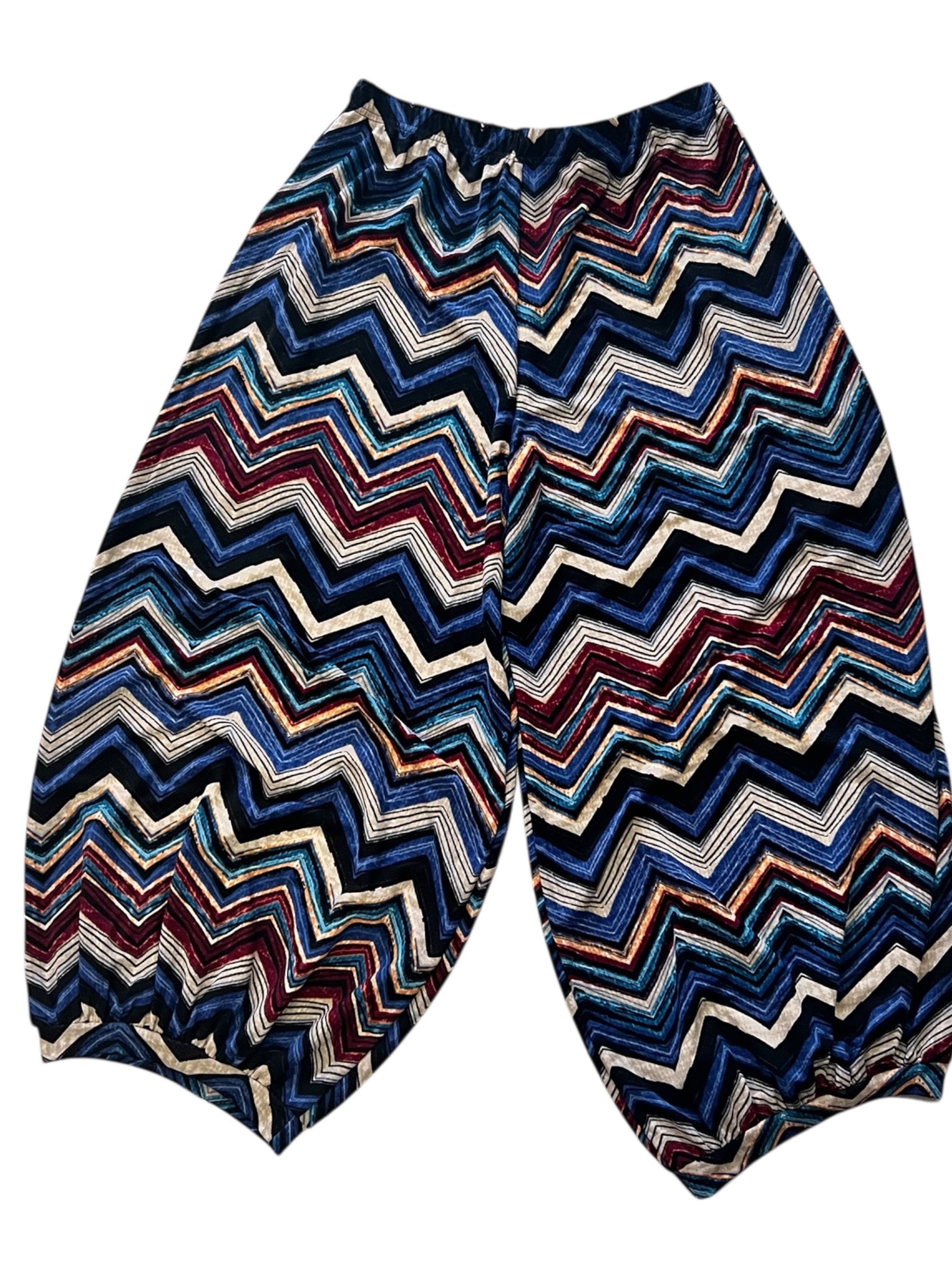 Wijde broek onder elastiek van R.A.F.A.Y One size mt 46-48-50