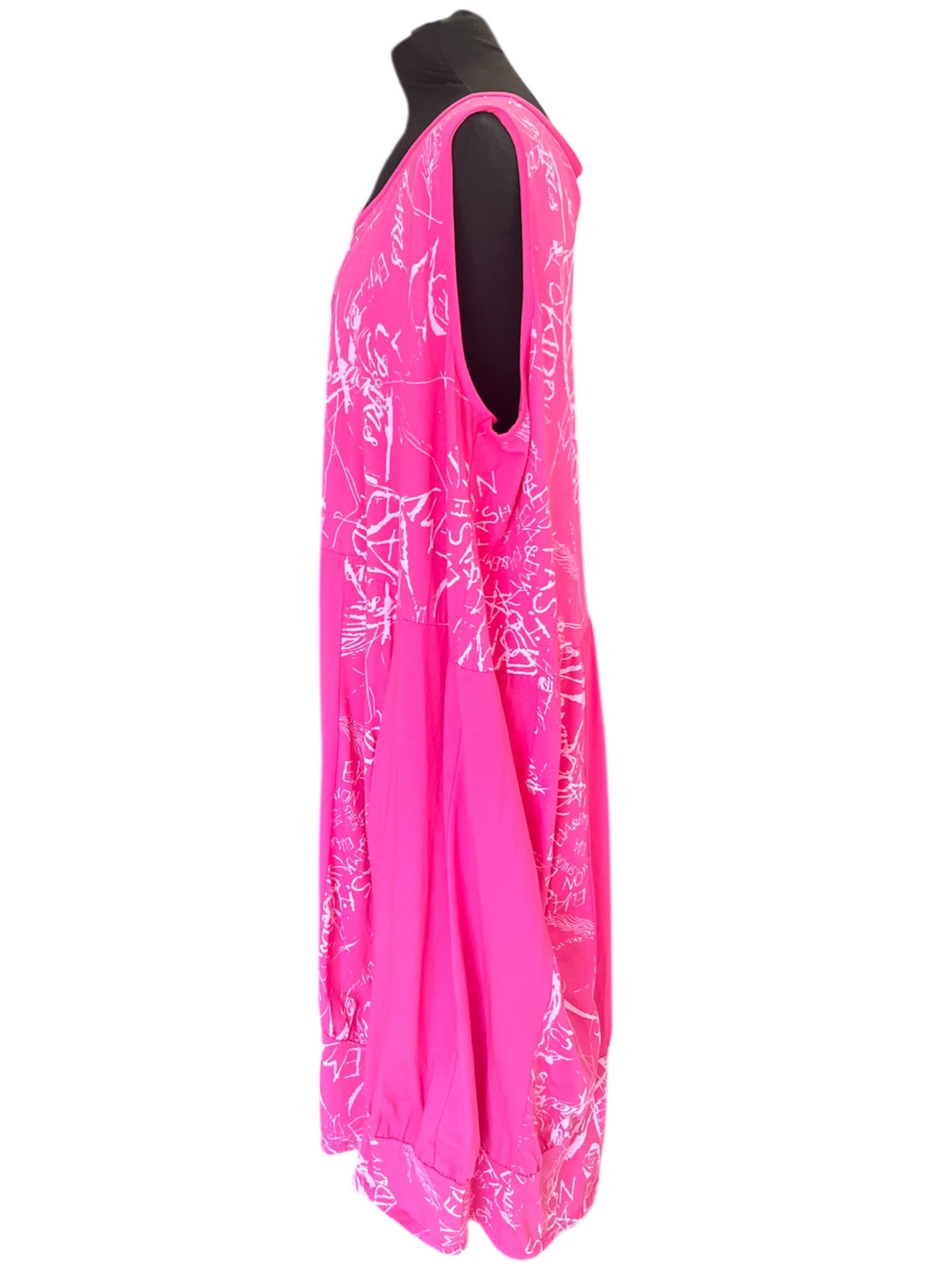 Moonshine lange  jurk in roze kleur  mt 52-54-56