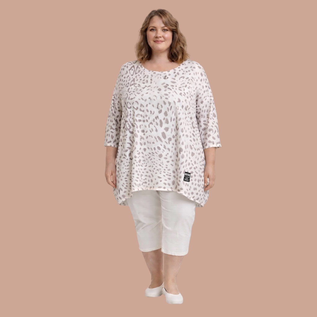 Sweatshirt met ritsjes en zakken in animal printOne size past tot maat 56