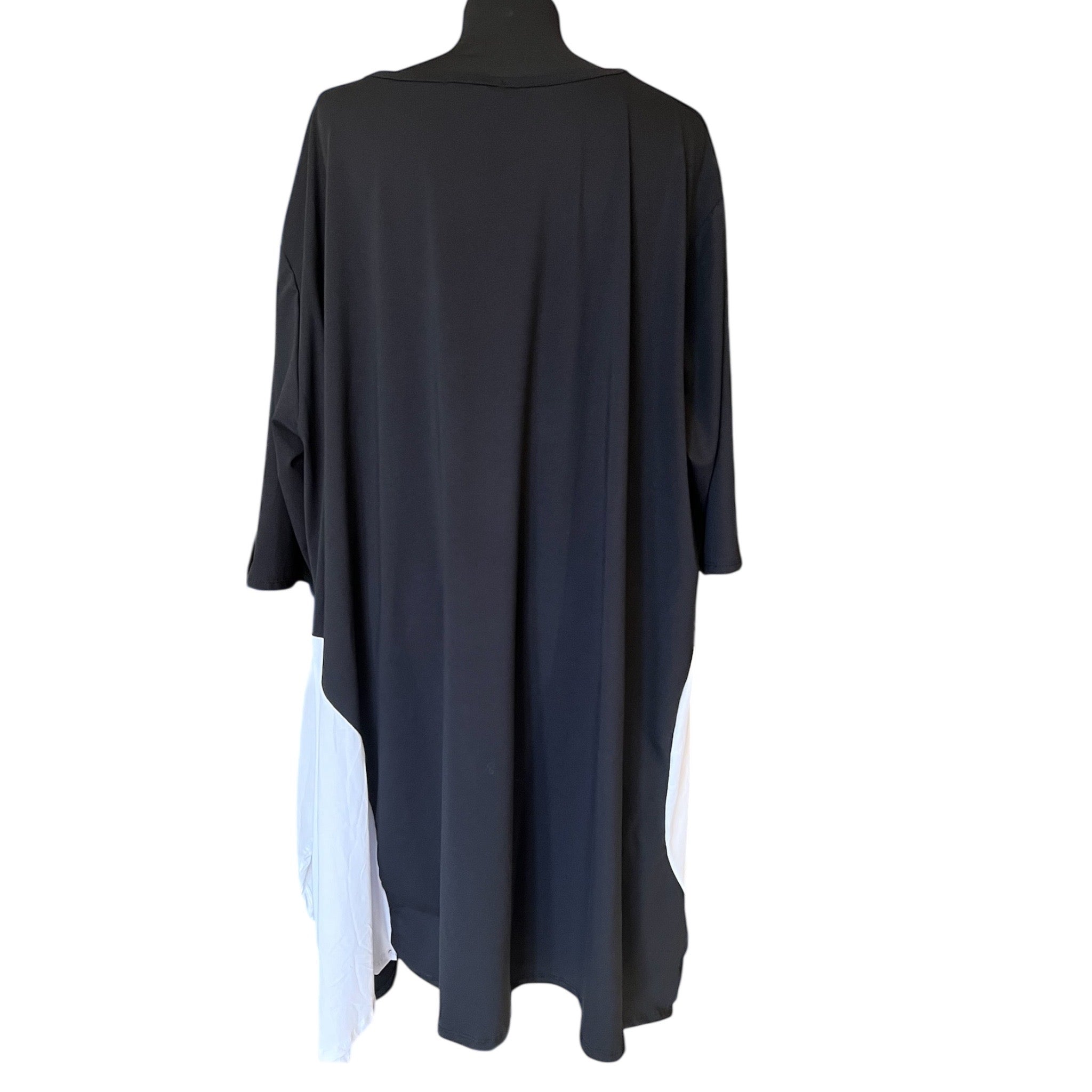 Moonshine tuniek zwart wit in maat 3 of 4 of 5