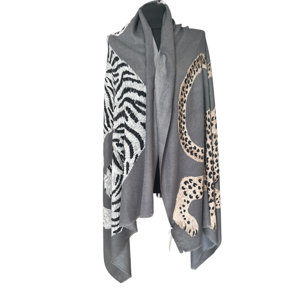 Shawl met animal print grijs