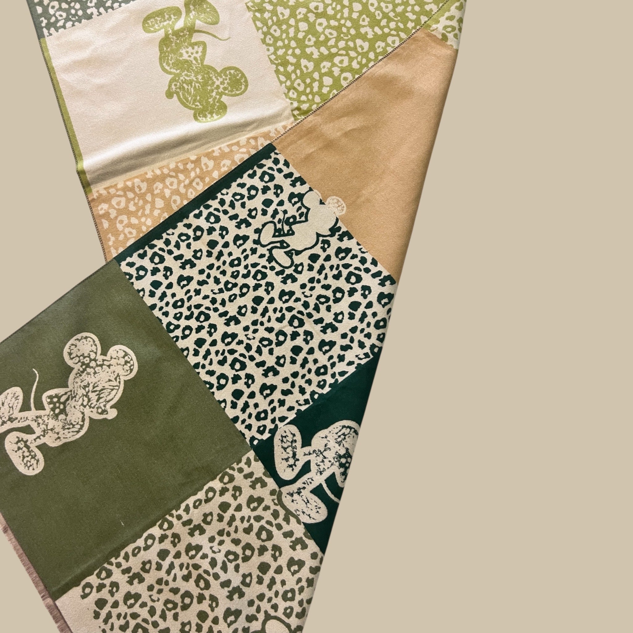 Grote Mickey Mouse sjaal