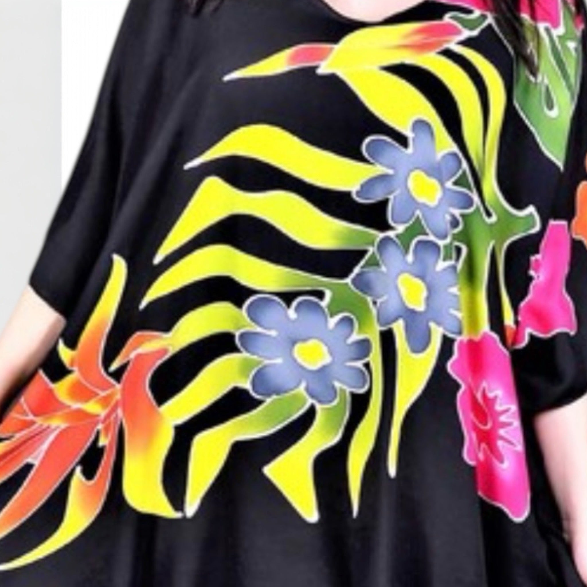 Hand beschilderde tuniek Luna Serena past  van maat 50 tot  60