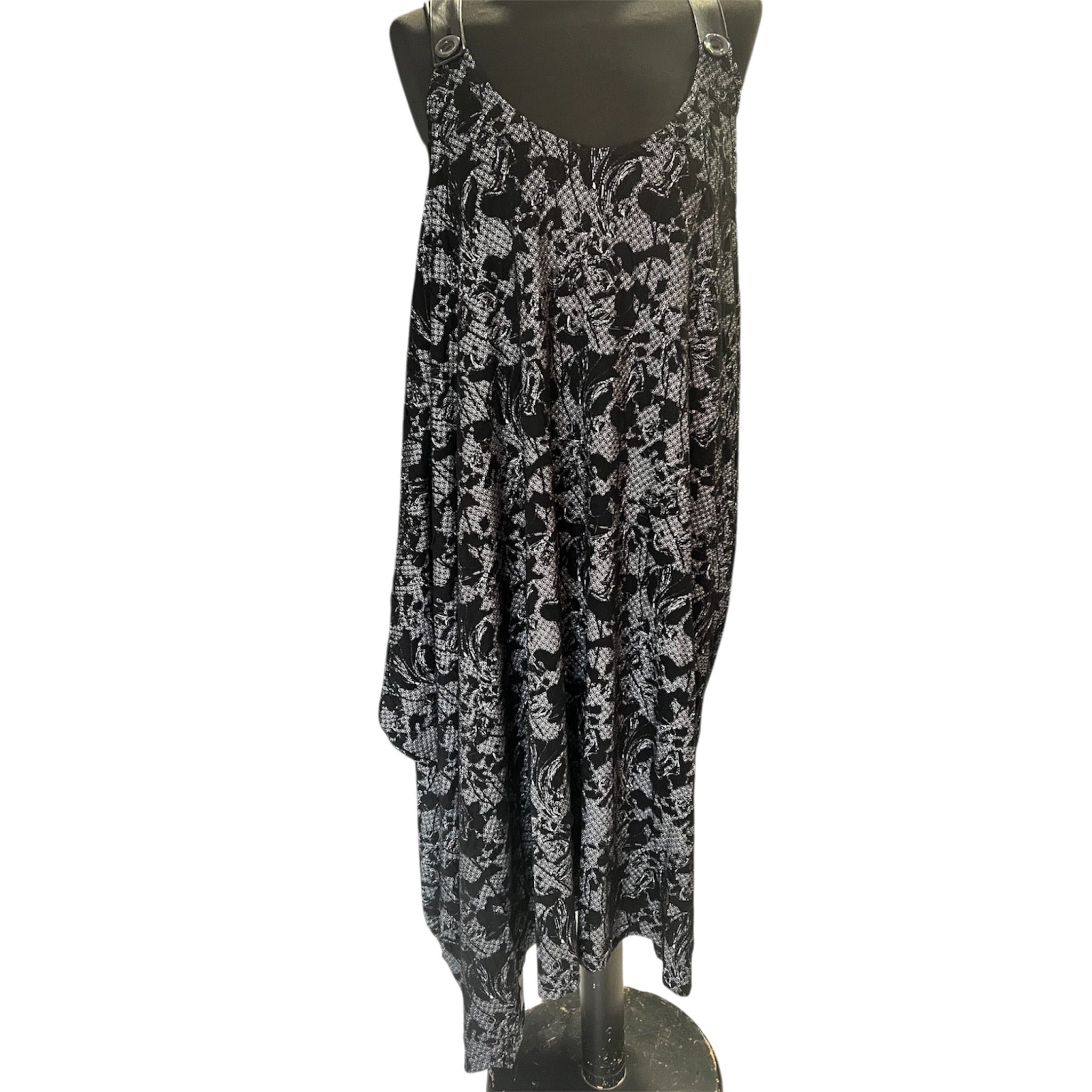 Aparte gedrapeerde mouwloze stretch  jurk van Labina Sosan AKH mt 48-50