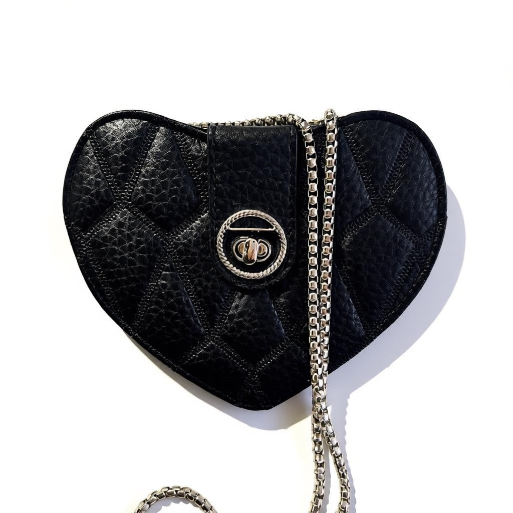 Tasje in hart vorm  zwart