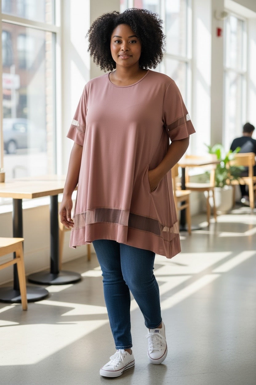 Shirt in Alijn zalm kleur met voile accenten One Size 52 tot en met 58